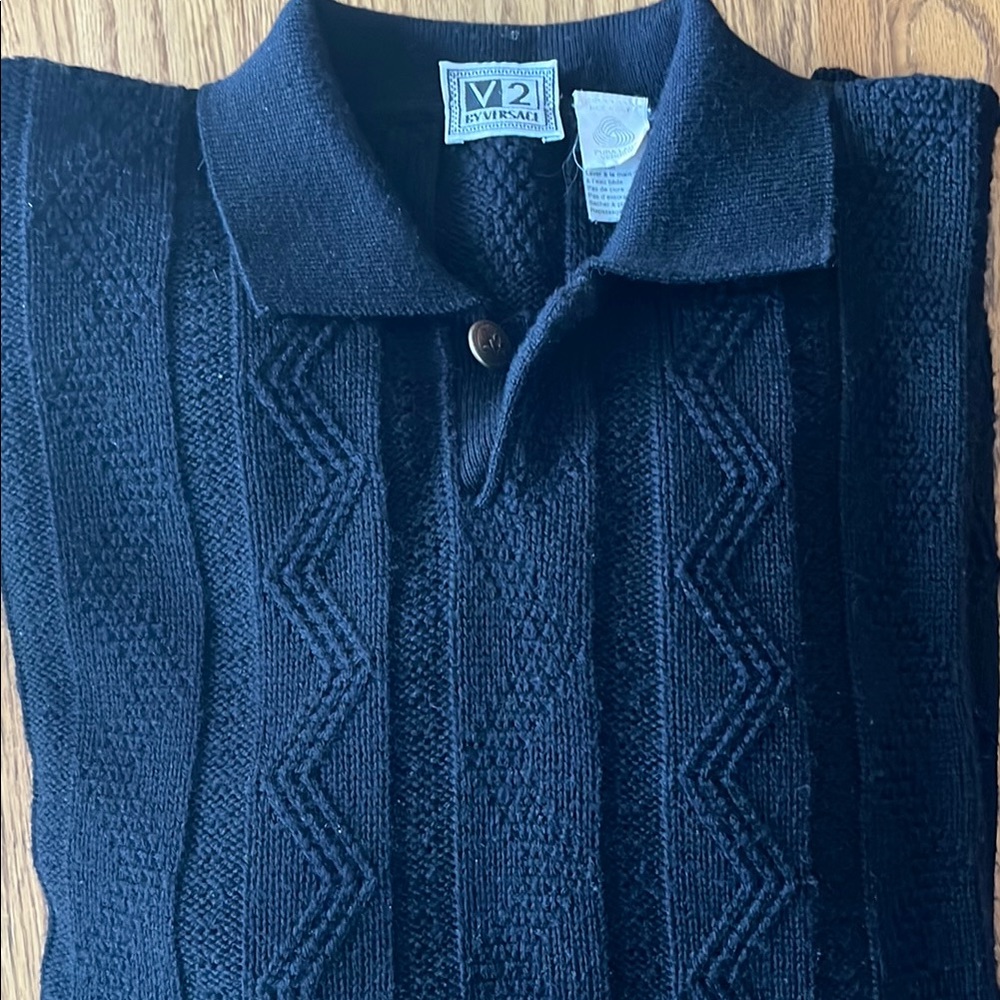 V2 by Versace wool sweater 100% merino wool
